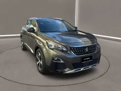 Peugeot 3008 BlueHDi 130 S&amp;S EAT8 Allure Pack del 2020 usata a Caltanissetta