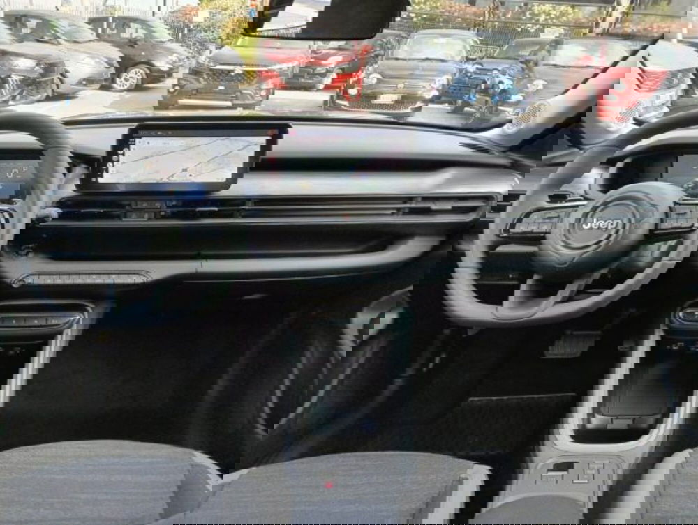 Jeep Avenger nuova a Brescia (11)