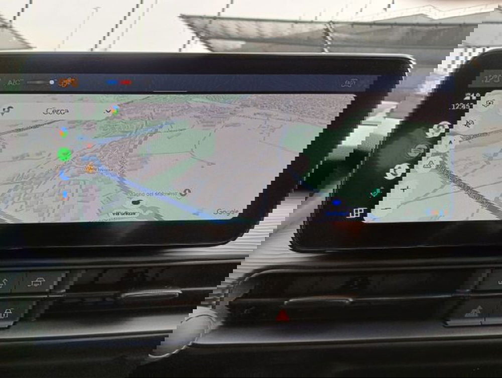 Jeep Avenger nuova a Brescia (13)