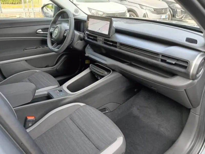 Jeep Avenger nuova a Brescia (17)