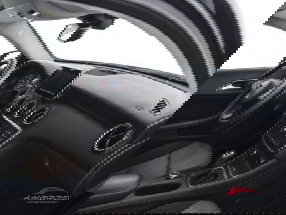 Mercedes-Benz GLA SUV usata a Perugia (12)