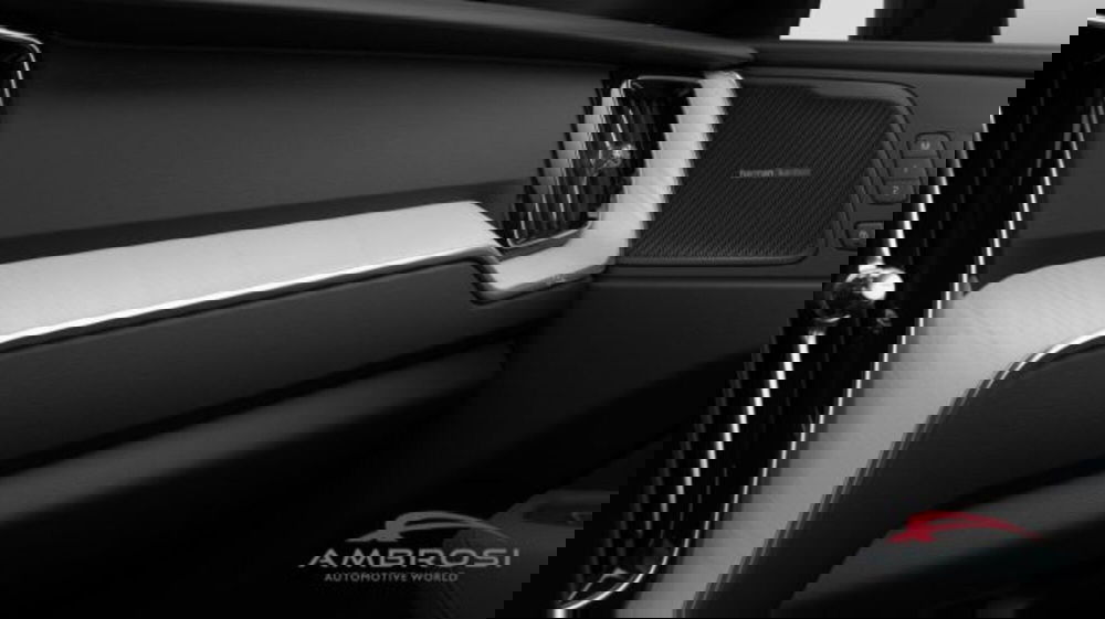 Volvo XC60 nuova a Perugia (14)