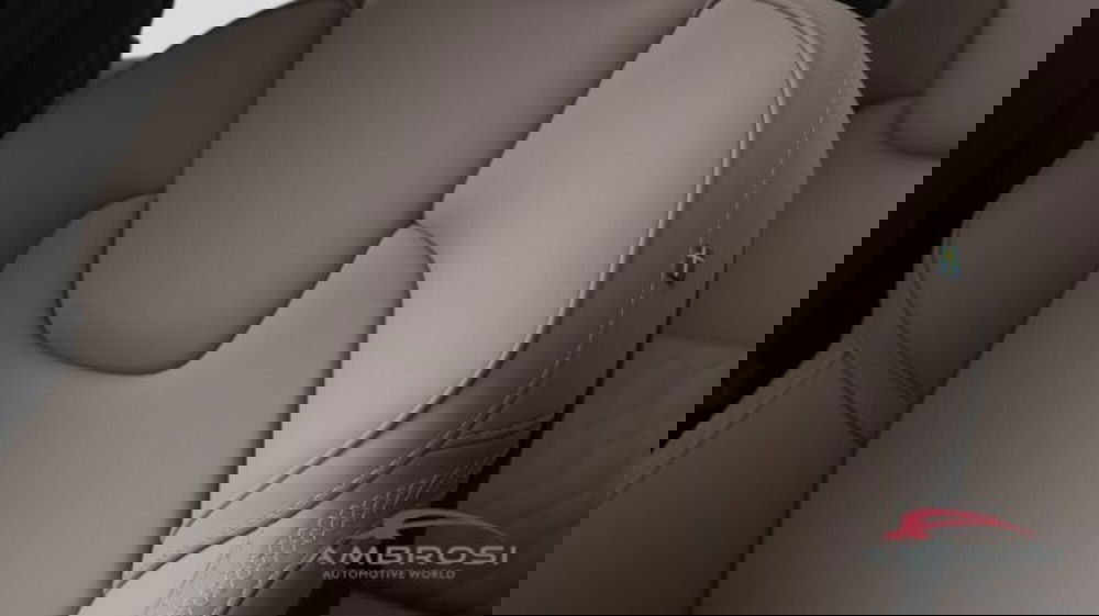 Volvo XC60 nuova a Perugia (11)