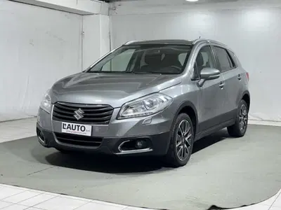 Suzuki S-Cross 1.6 DDiS 4WD All Grip Style del 2015 usata a Montagna in Valtellina