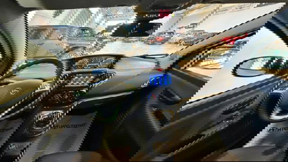 Lancia Ypsilon usata a Reggio Emilia (15)
