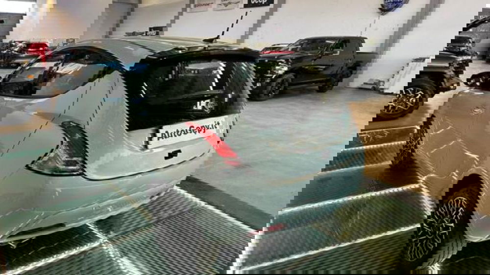 Lancia Ypsilon usata a Reggio Emilia (5)