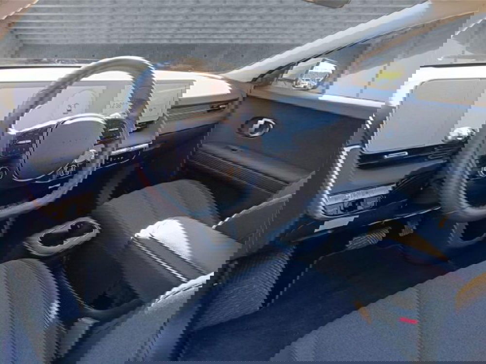Hyundai Ioniq 5 usata a Bari (10)