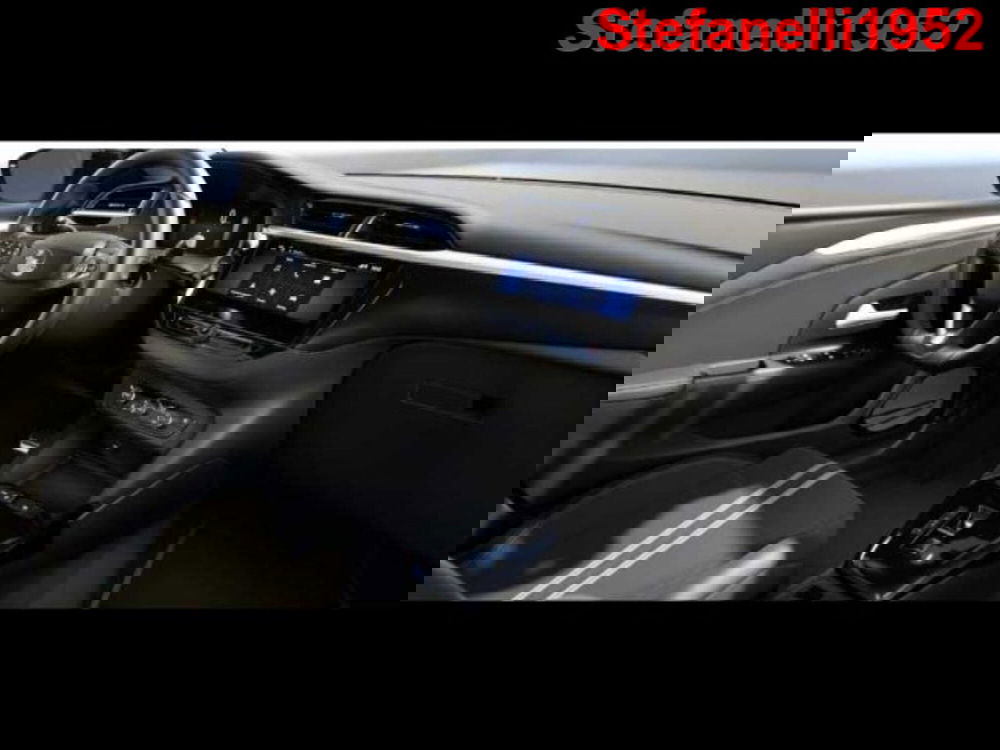 Opel Corsa nuova a Bologna (8)