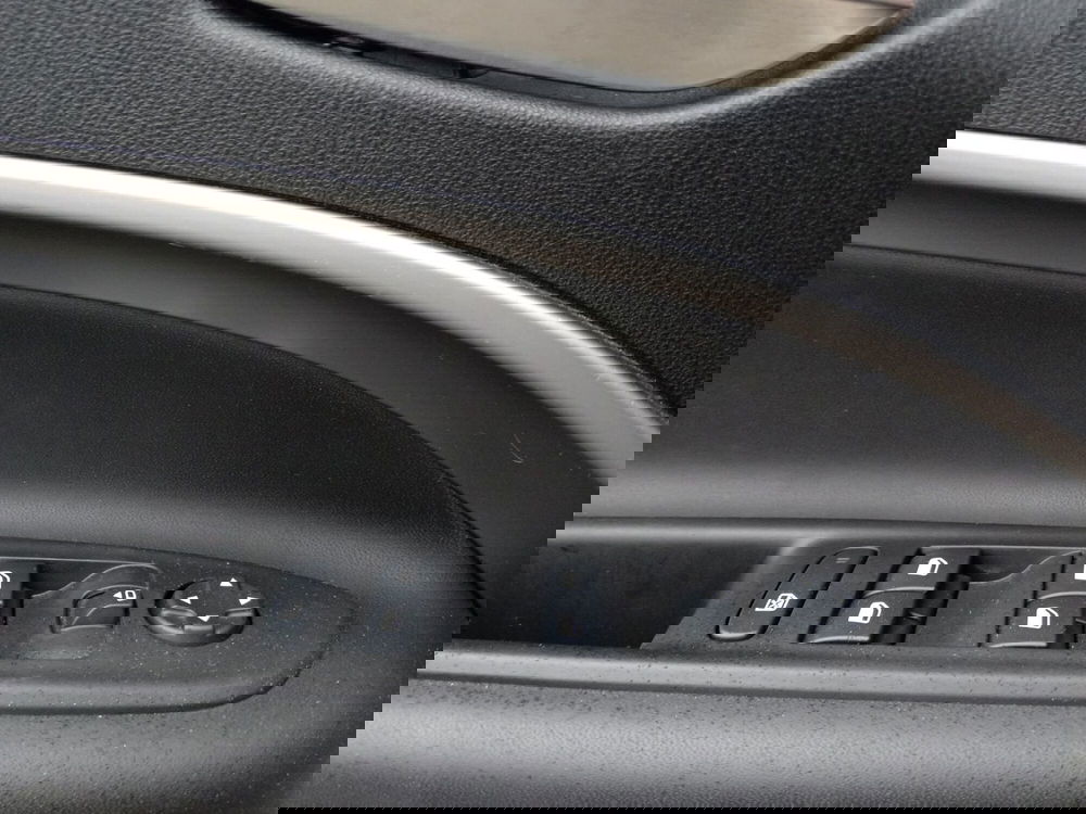 Jeep Avenger usata a Alessandria (17)