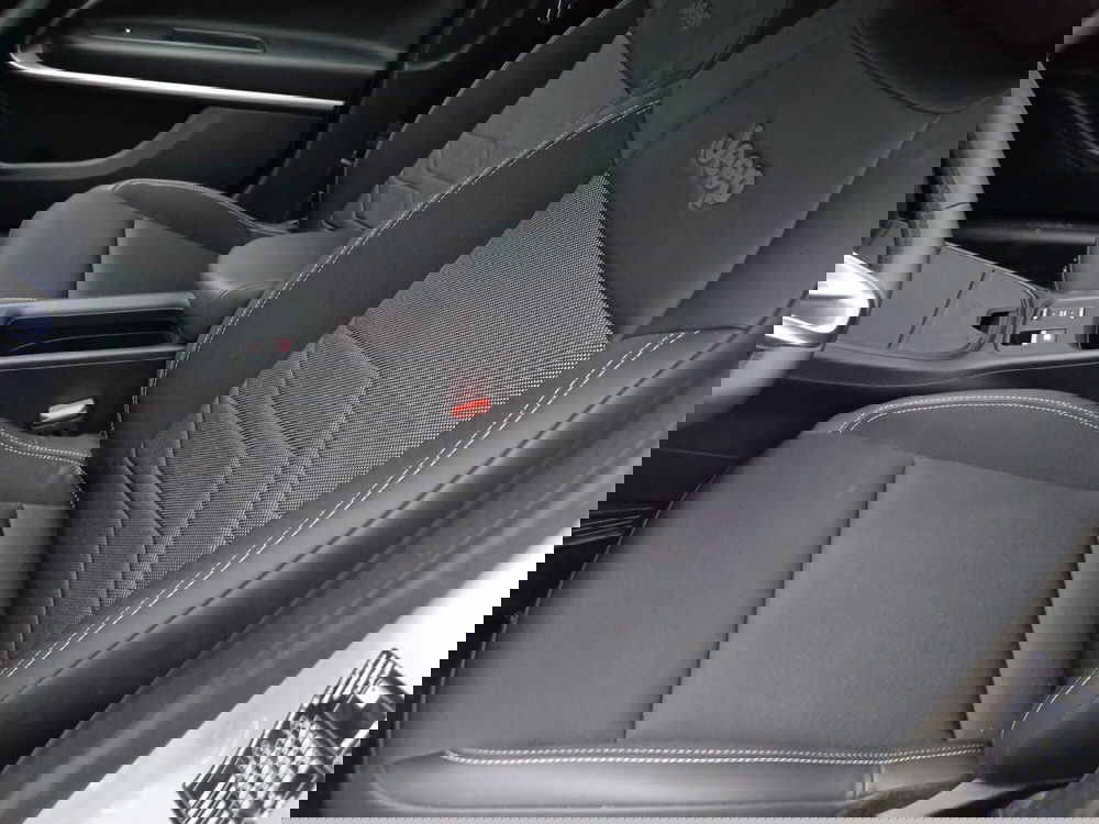 Jeep Avenger usata a Alessandria (8)