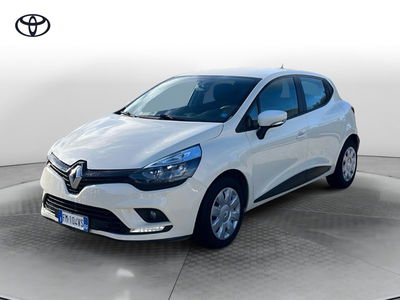 Renault Clio 1.2 75 CV 5 porte Duel2 del 2018 usata a Ragusa