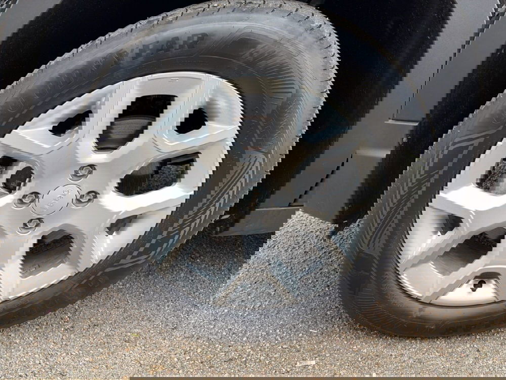 Jeep Avenger nuova a Chieti (14)