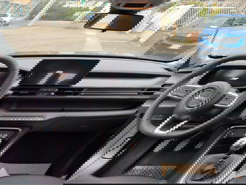 Jeep Avenger nuova a Chieti (18)