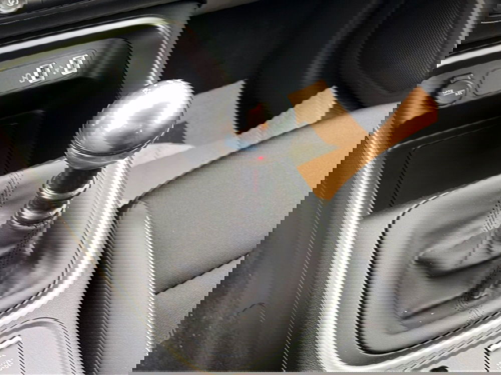 Jeep Avenger nuova a Chieti (20)