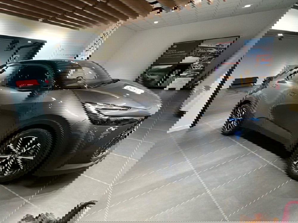 Toyota Toyota C-HR usata a Bologna (5)