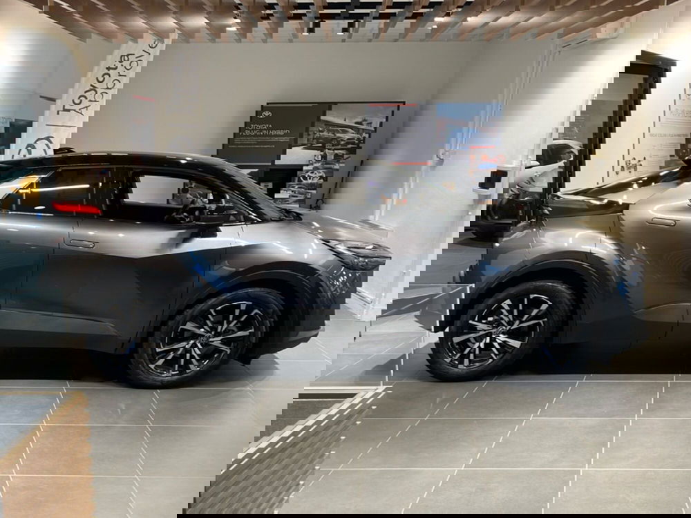 Toyota Toyota C-HR usata a Bologna (6)