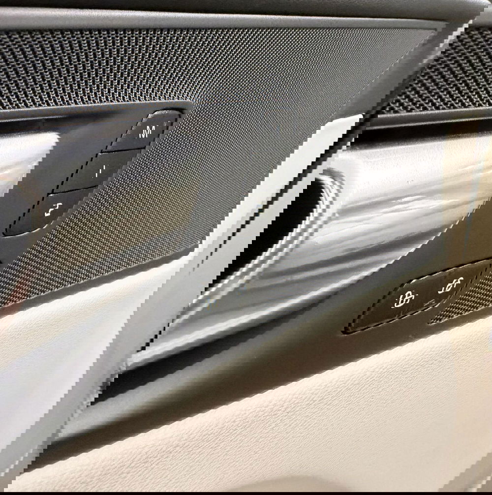 Volvo XC60 usata a Parma (11)