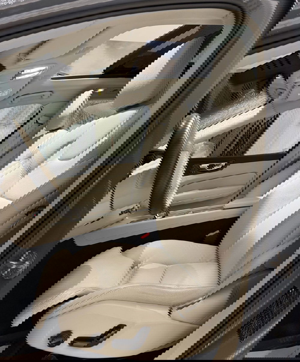 Volvo XC60 usata a Parma (5)