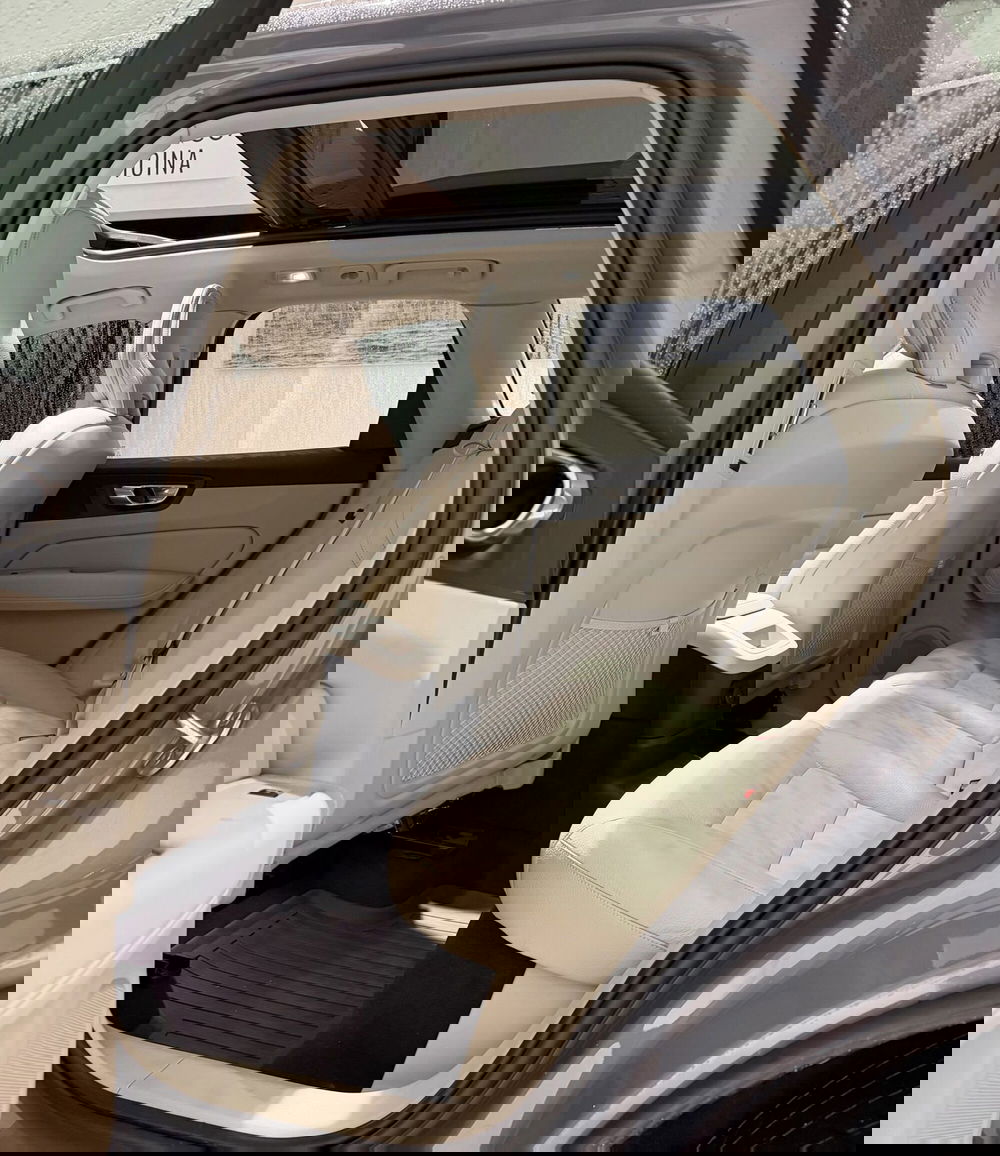 Volvo XC60 usata a Parma (6)