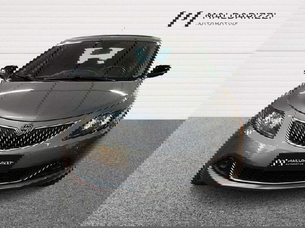 Lancia Ypsilon usata a Bari (2)