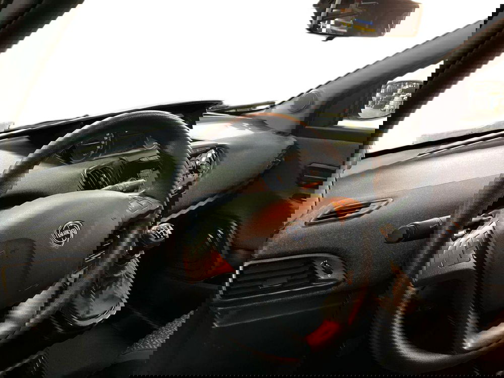 Lancia Ypsilon usata a Bari (8)