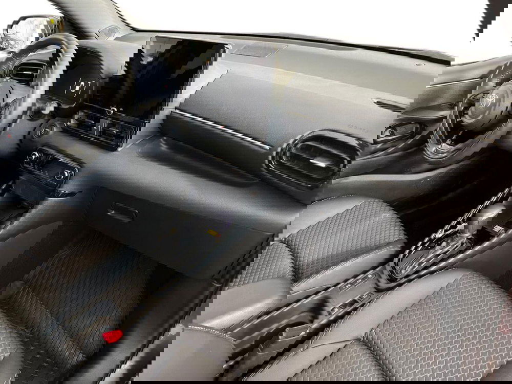 Toyota Yaris usata a Bari (9)