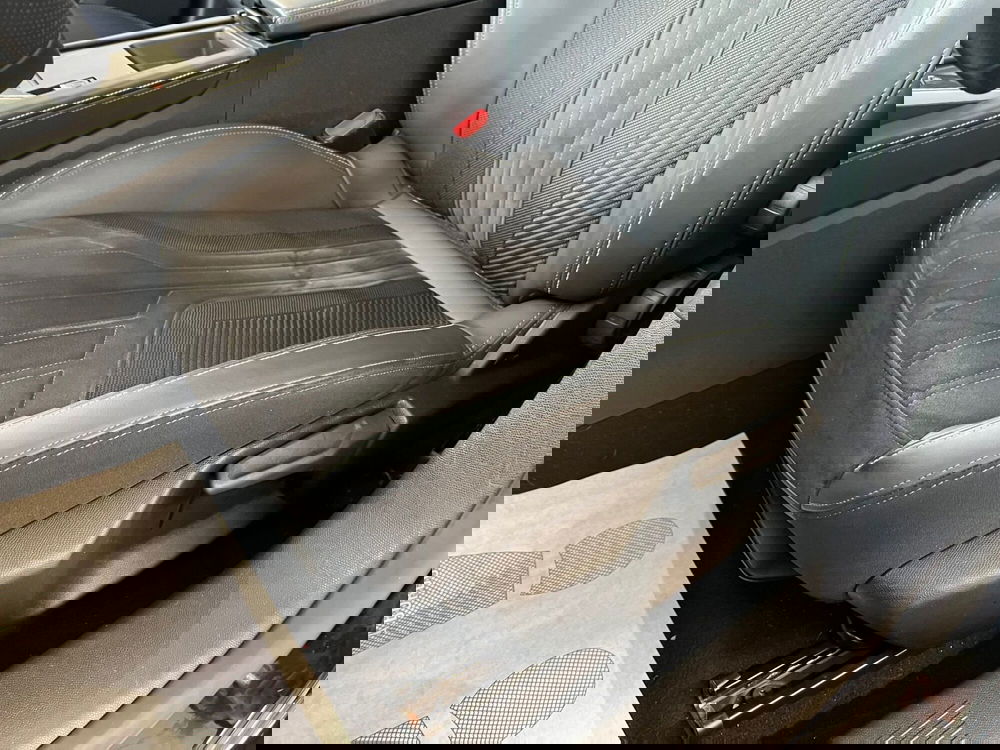 Peugeot 408 usata a Bari (18)