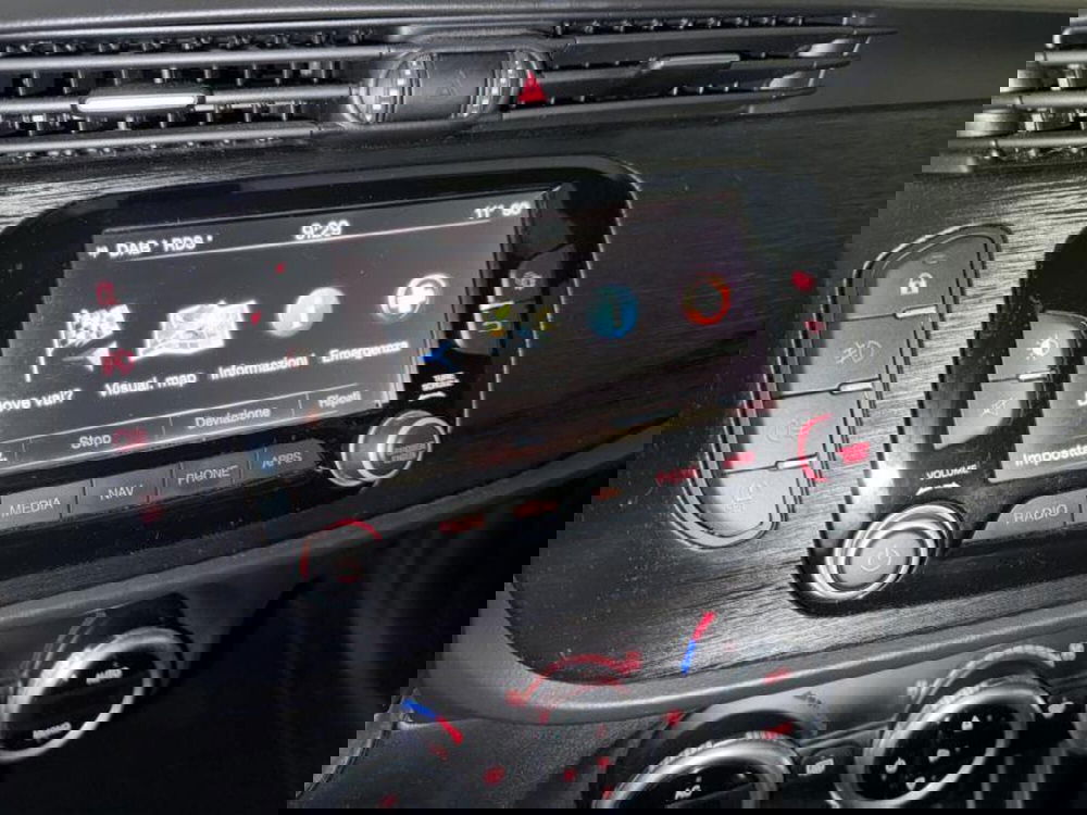 Alfa Romeo Giulietta usata a Genova (15)