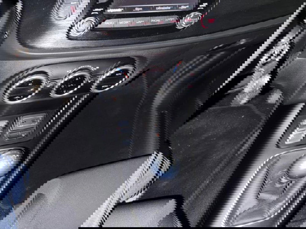 Alfa Romeo Giulietta usata a Genova (16)