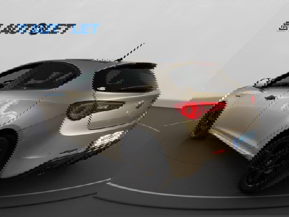 Alfa Romeo Giulietta usata a Genova (8)