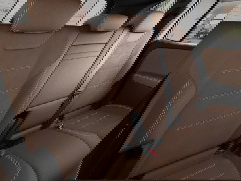 Mercedes-Benz GLB nuova a Macerata (11)