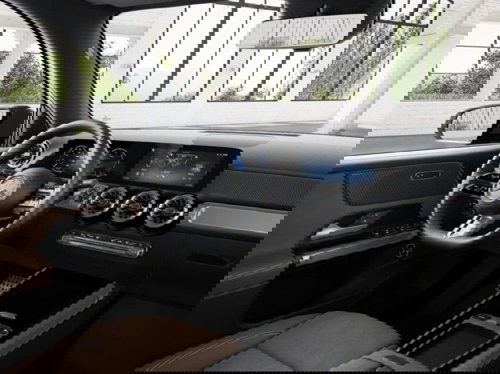 Mercedes-Benz GLB nuova a Macerata (12)