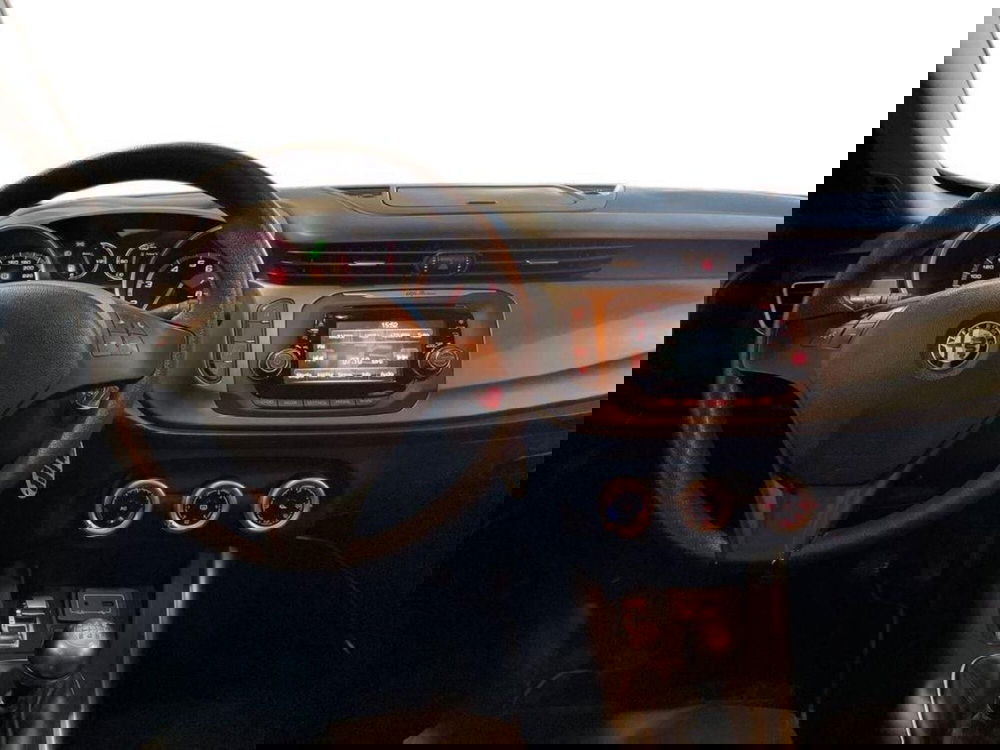 Alfa Romeo Giulietta usata a Macerata (11)