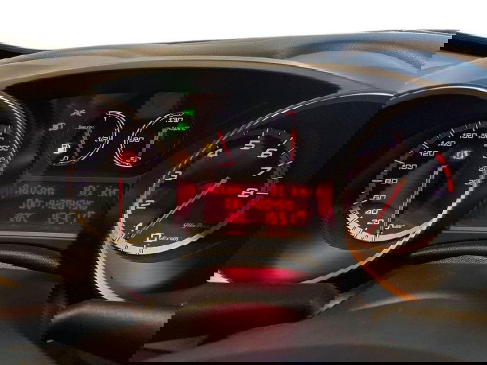 Alfa Romeo Giulietta usata a Macerata (9)