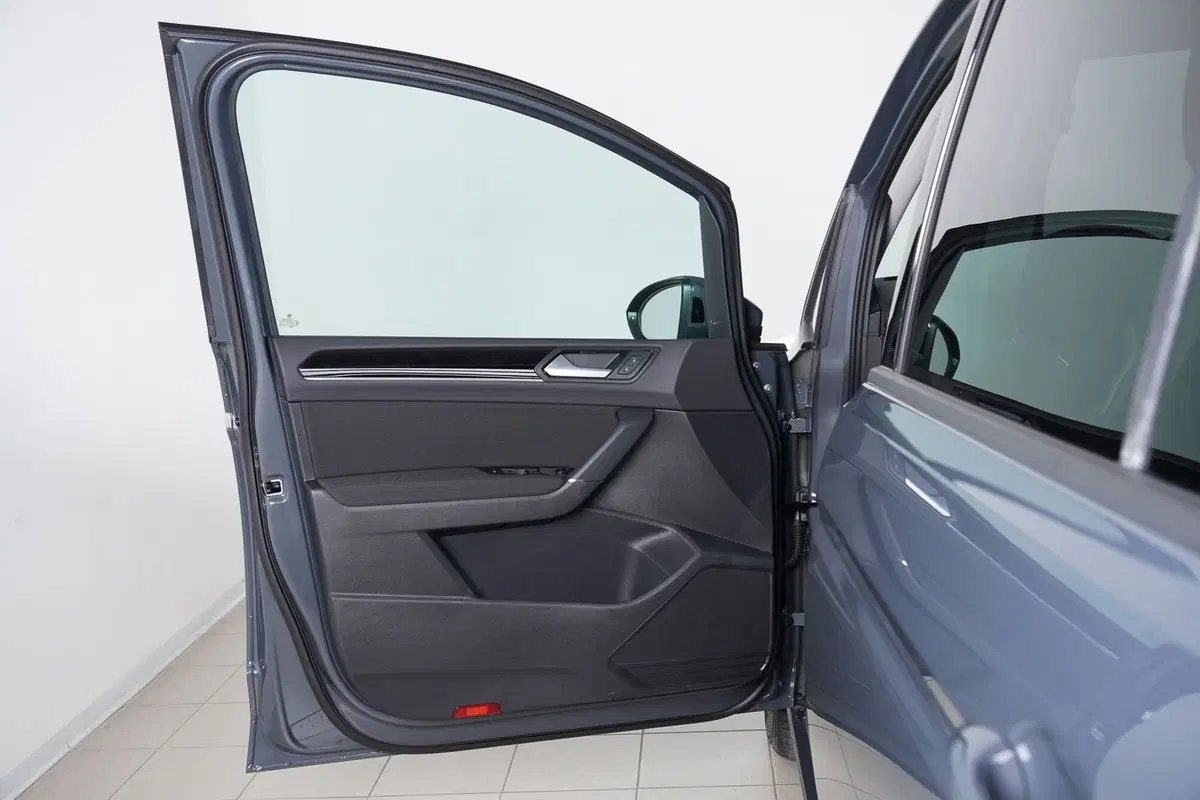 Volkswagen Touran usata a Perugia (13)