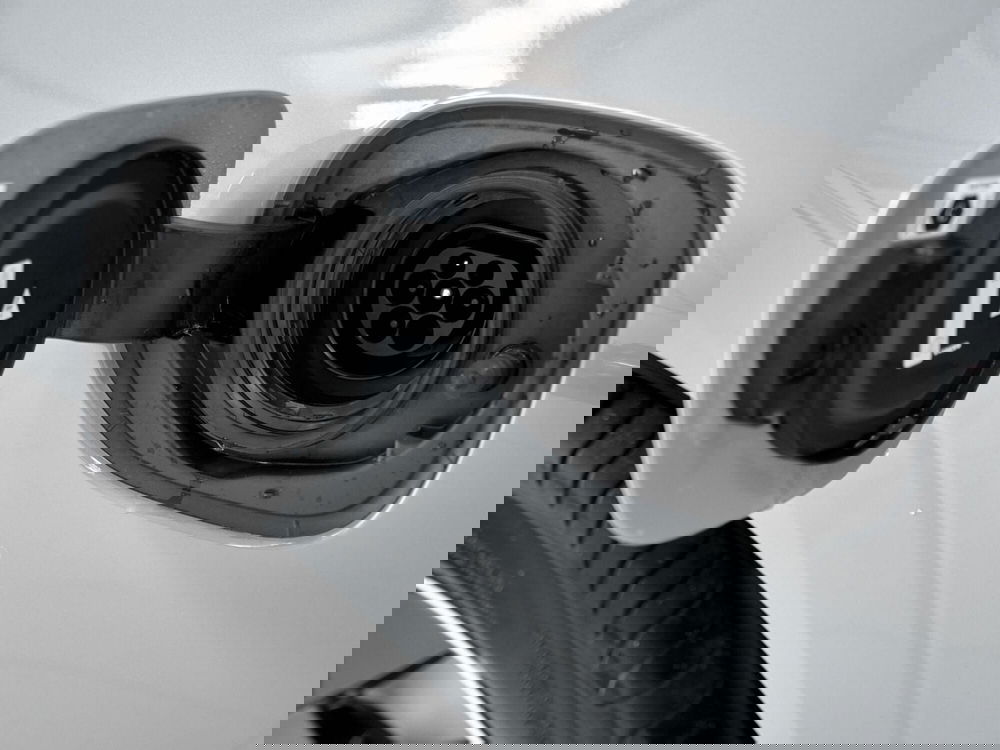 Volvo XC60 nuova a Prato (5)