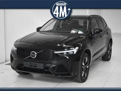 Volvo XC60 B5 AWD automatico Ultimate Dark nuova a Prato