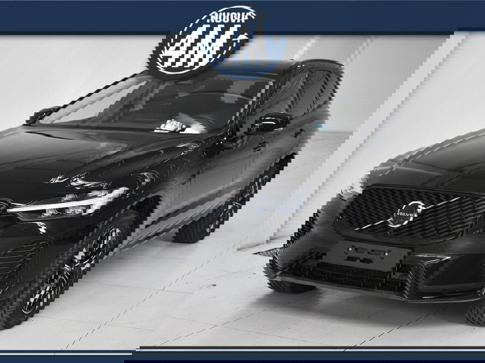Volvo XC60 nuova a Prato