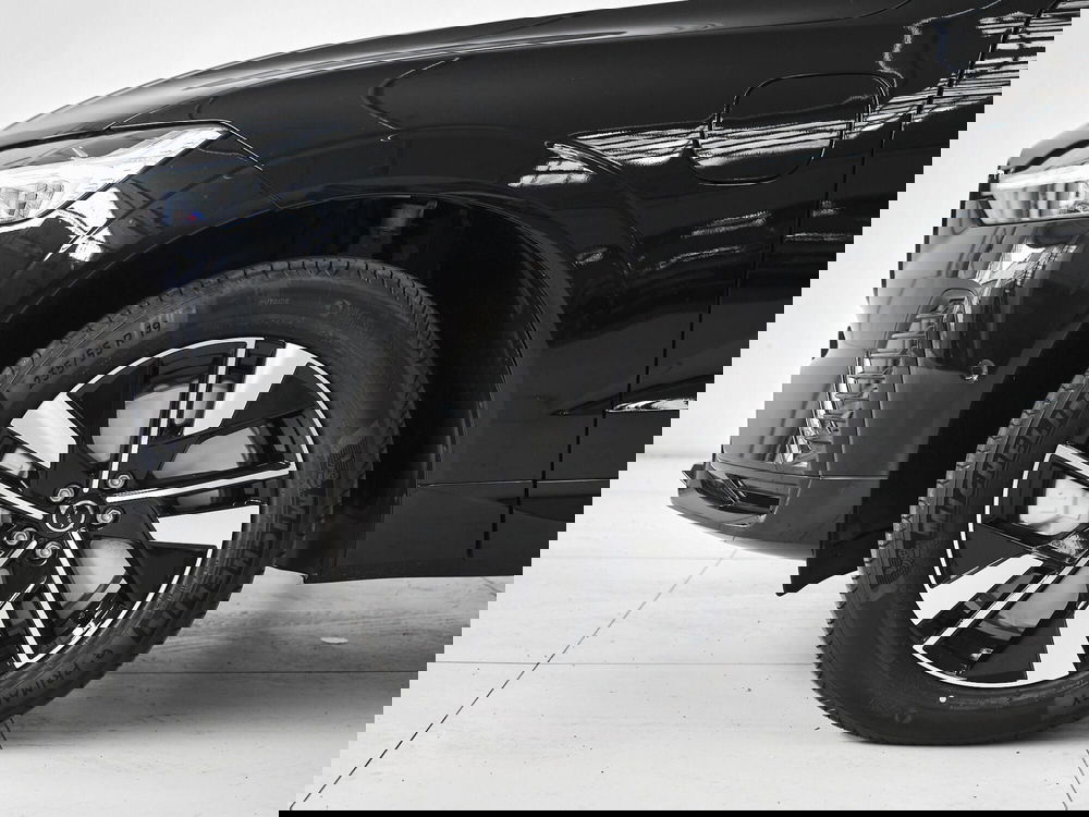 Volvo XC60 nuova a Prato (6)