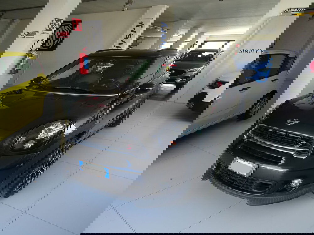 MINI Mini Countryman usata a Lucca