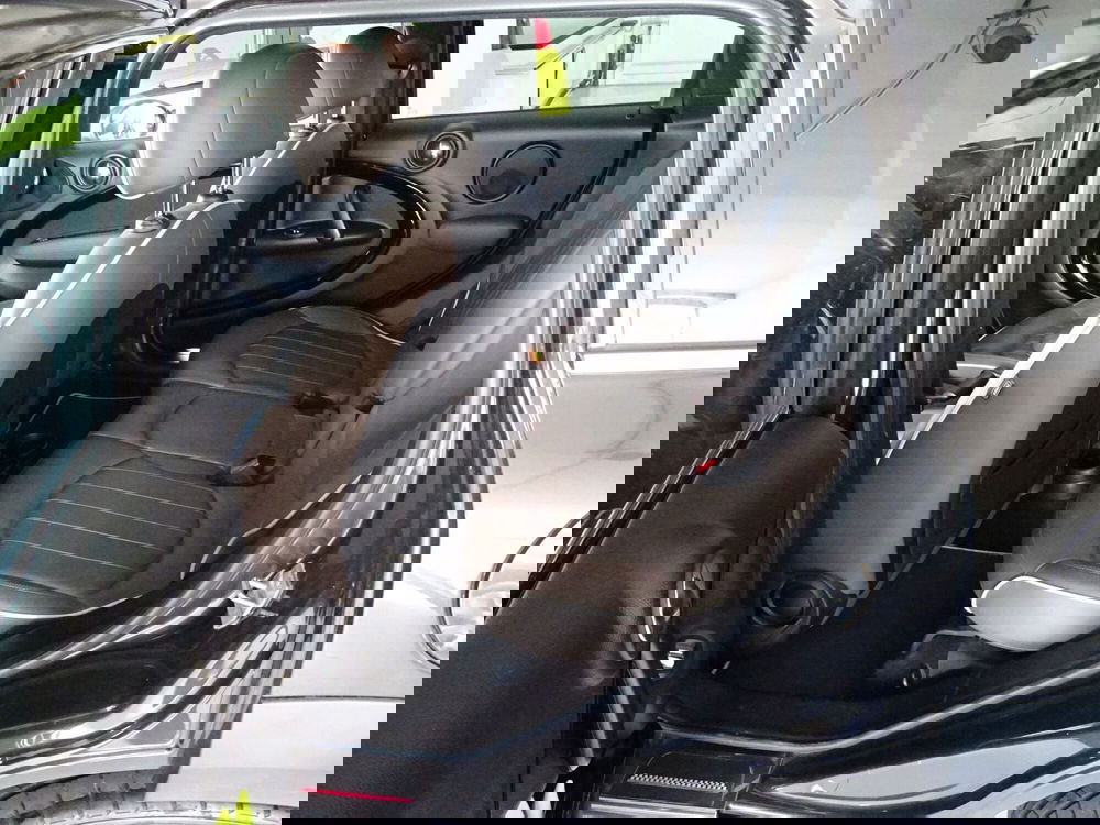 MINI Mini Countryman usata a Lucca (14)