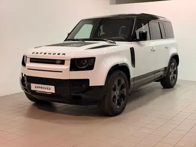 Land Rover Defender 110 3.0d i6 mhev X-Dynamic SE awd 200cv auto del 2025 usata a Venezia
