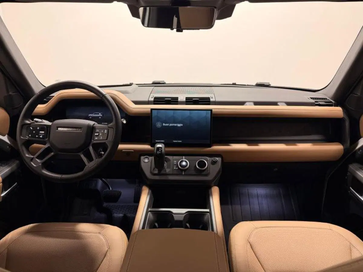 Land Rover Defender usata a Venezia (12)