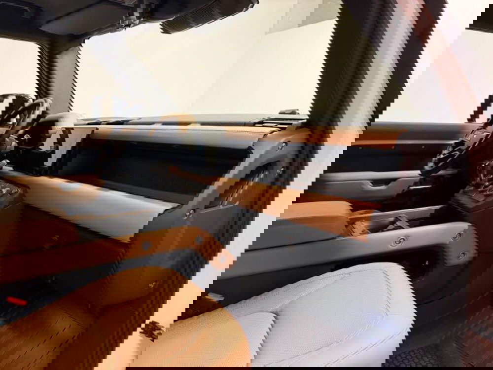 Land Rover Defender usata a Venezia (7)