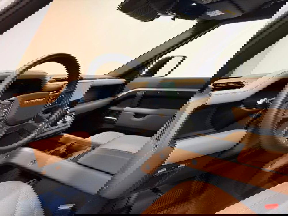 Land Rover Defender usata a Venezia (9)