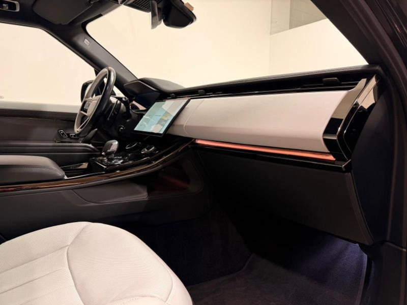 Land Rover Range Rover Sport usata a Venezia (7)