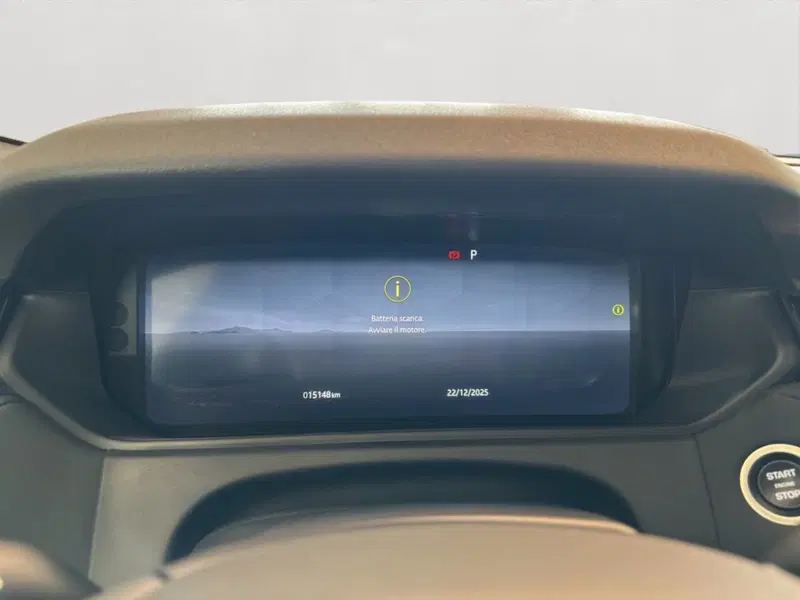 Land Rover Range Rover Velar usata a Latina (10)