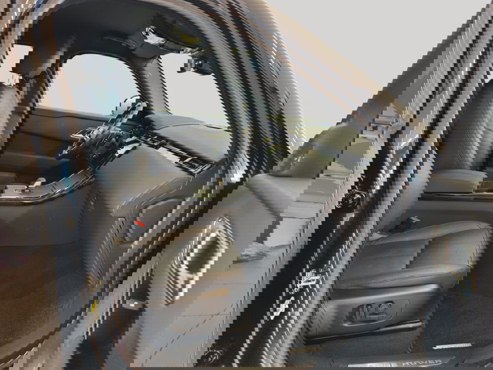 Land Rover Range Rover Velar usata a Latina (3)