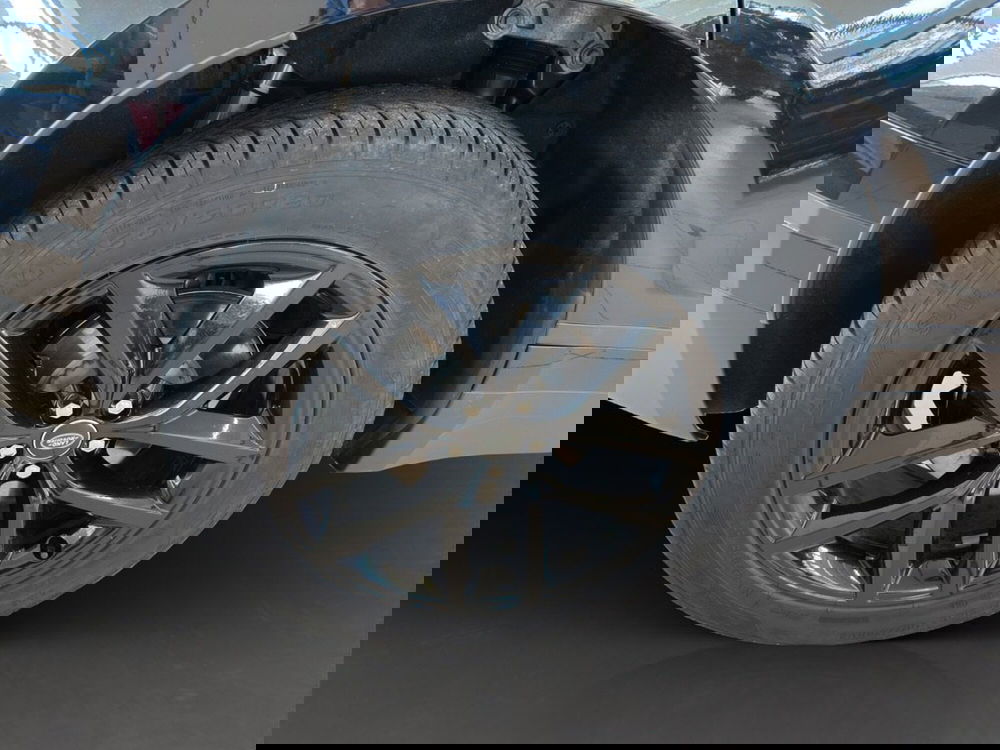 Land Rover Range Rover Velar usata a Latina (9)