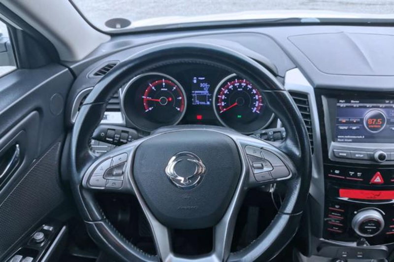 Ssangyong Tivoli usata a Udine (10)